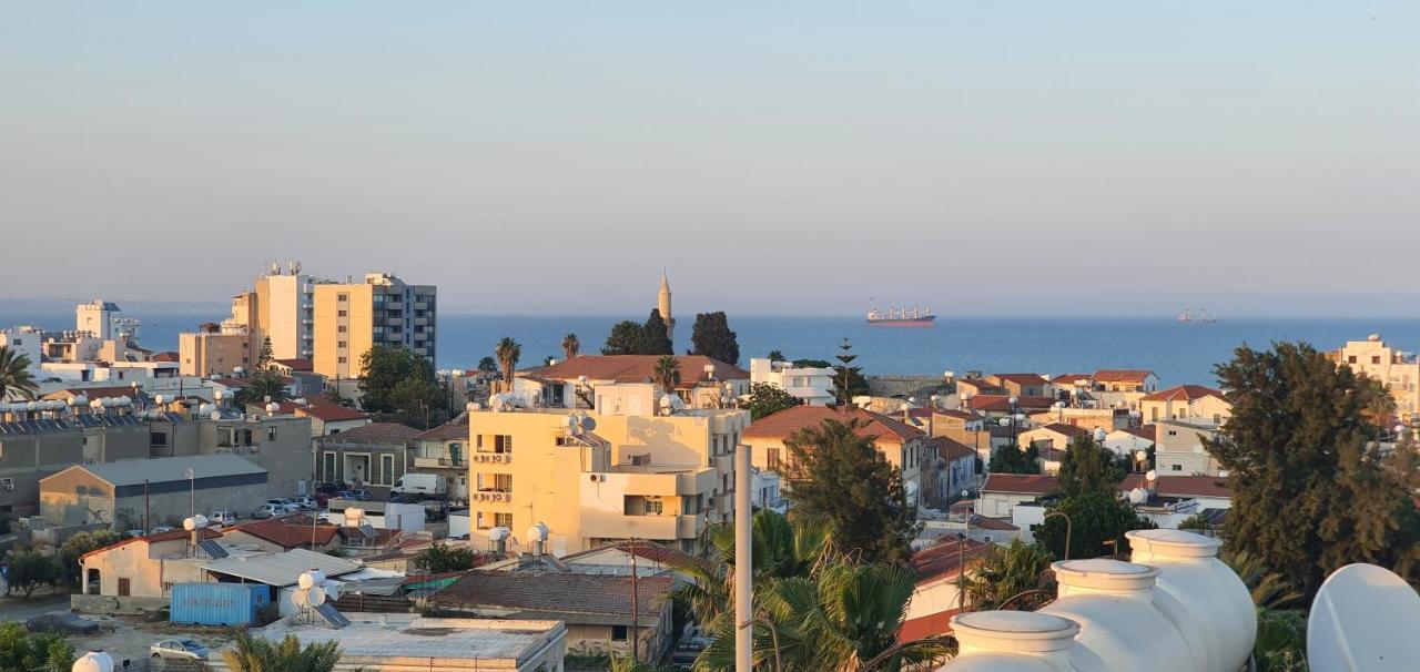 Stefaris "Koutsou Court 105" Apartment Larnaca Exterior foto