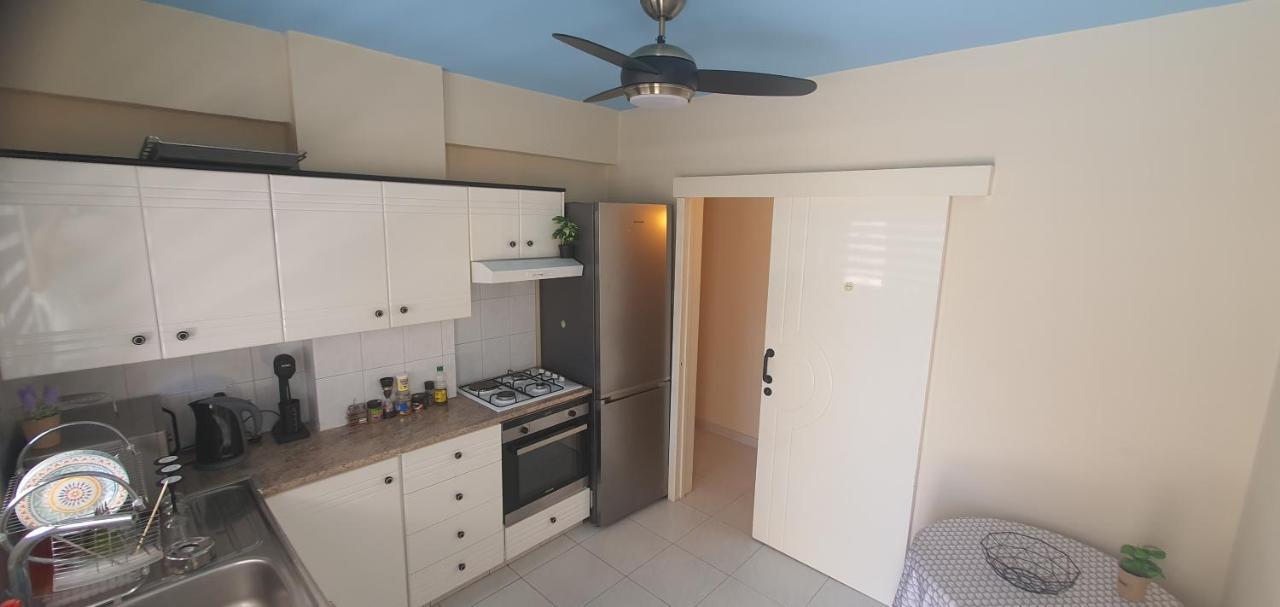 Stefaris "Koutsou Court 105" Apartment Larnaca Exterior foto