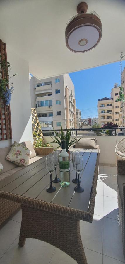 Stefaris "Koutsou Court 105" Apartment Larnaca Exterior foto