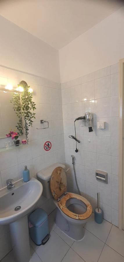 Stefaris "Koutsou Court 105" Apartment Larnaca Exterior foto