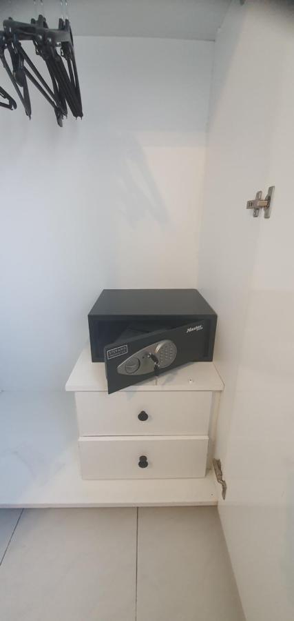 Stefaris "Koutsou Court 105" Apartment Larnaca Exterior foto
